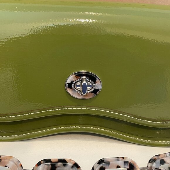 NWT Coach Wavy Dinky Bag Crinkle Patent Leather Olive Coachtopia CQ0… - Picture 3 of 14